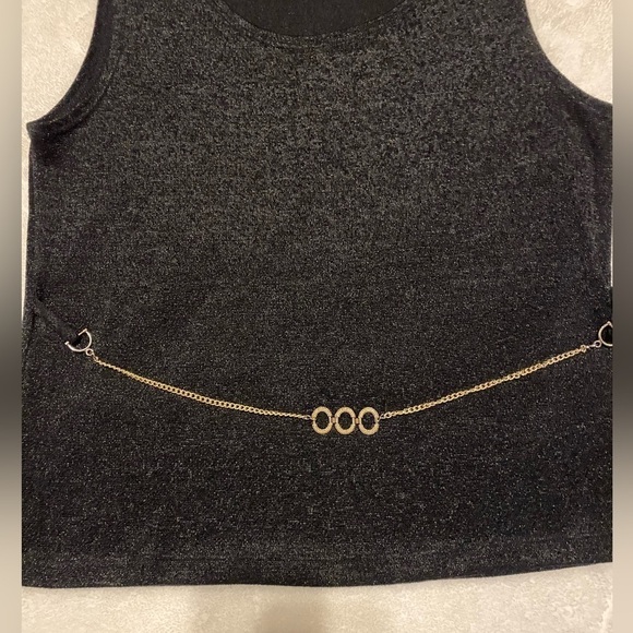 BLACK sleeveless vintage 80s blouse with attached gold belt, old school glam - Picture 4 of 4